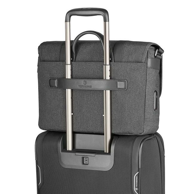 ビクトリノックス アーキテクチャーアーバン2.0 メッセンジャーバッグ Victorinox 611958