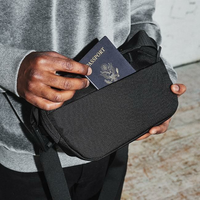 エアー トラベルコレクション ショルダーバッグ Aer day-sling3