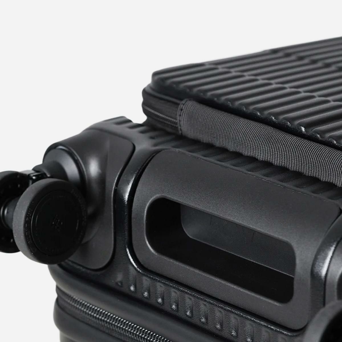 イノベーター エクストリームジャーニー スーツケース inovator inv155