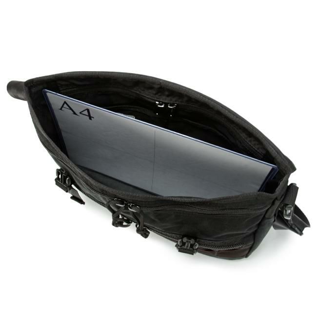 【BRIEFING USA】 ブラックショルダーバッグ 正規取扱店】ブリーフィング USA/フレイター ショルダーバッグ
