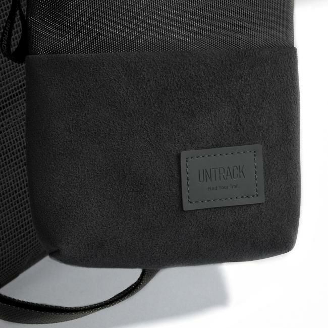 アントラック OUTDOOR CE ショルダーバッグ  untrack-60051