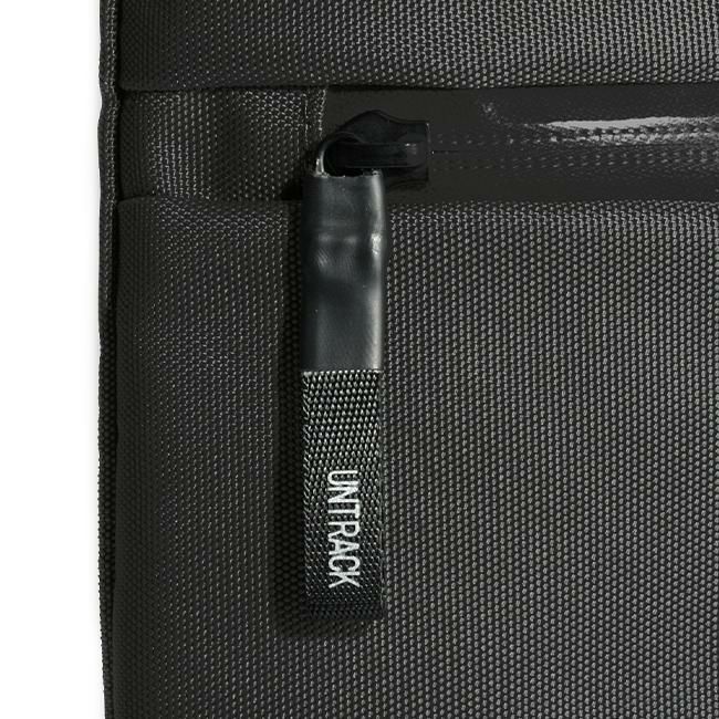 アントラック OUTDOOR CE ショルダーバッグ  untrack-60051