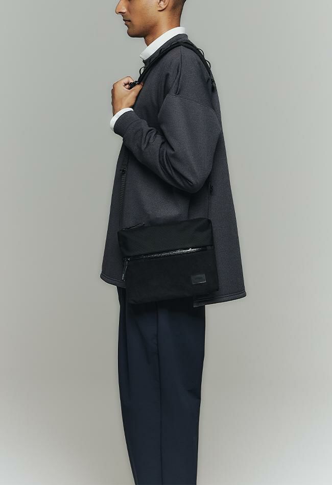 アントラック OUTDOOR CE サコッシュ  untrack-60052