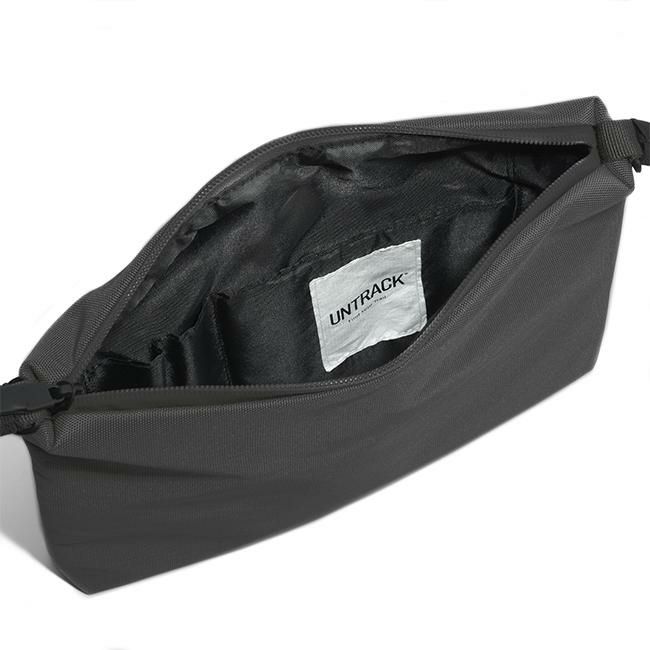 アントラック OUTDOOR CE サコッシュ  untrack-60052