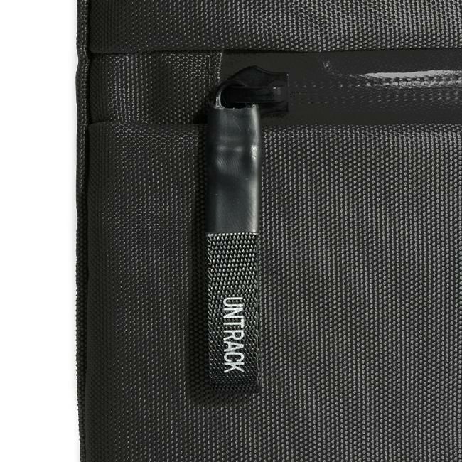 アントラック OUTDOOR CE サコッシュ  untrack-60052