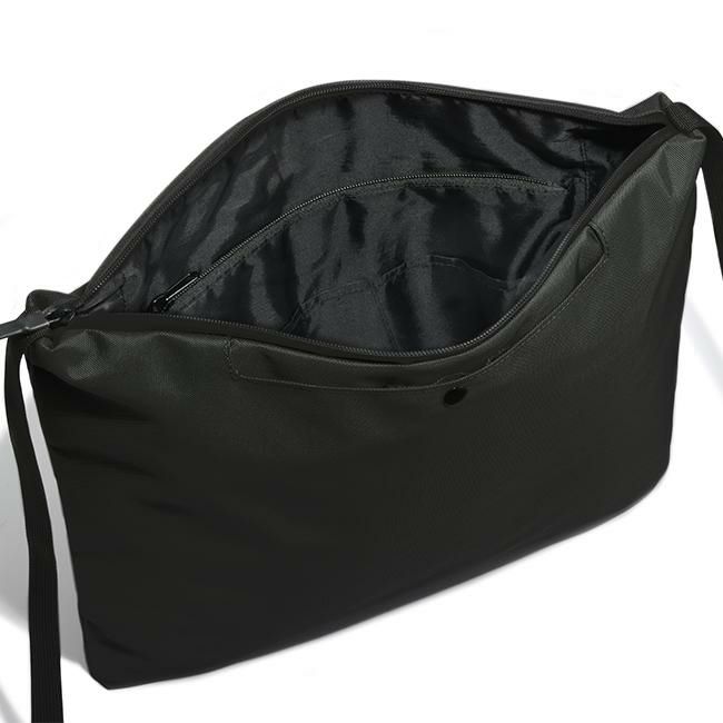 アントラック OUTDOOR/CBE サコッシュ  untrack-60053