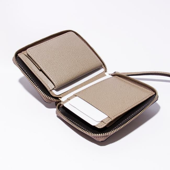 ソポ デギャーマン 二つ折り財布  so36