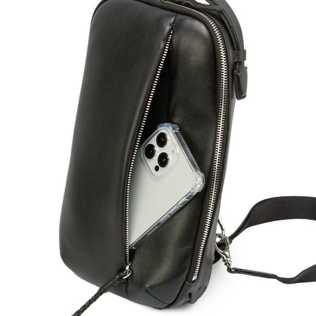 p.i.d エクリール ボディバッグ  paz105