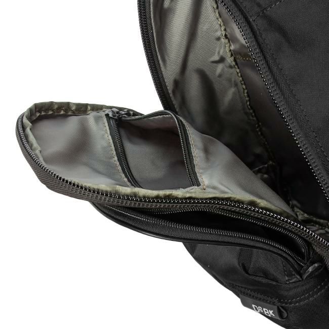 DSBK ユニバーサルコレクション ボディバッグ  koh-3385