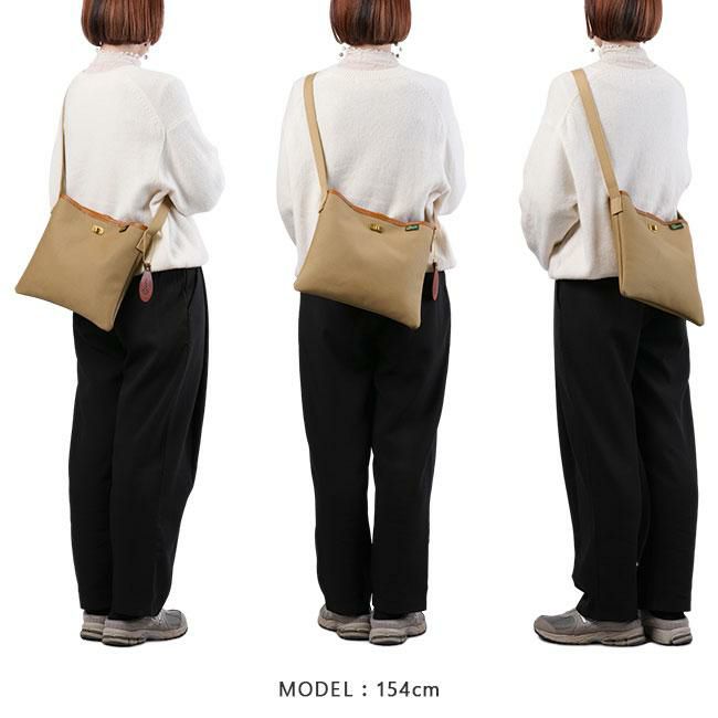 ブレディ LOWCA ショルダーバッグ Brady lowca-small