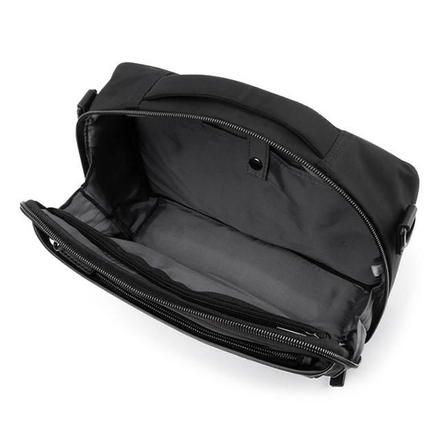 ワールドトラベラー クロトS ショルダーバッグ World Traveler wt-17473