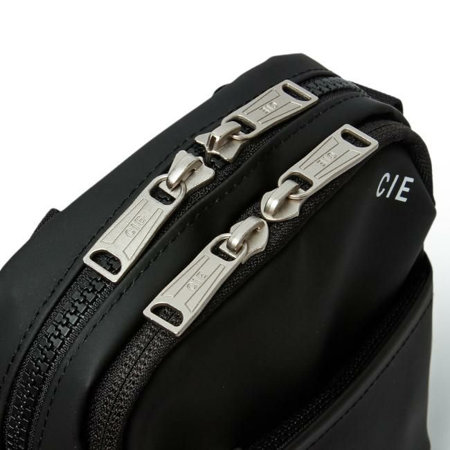 シー ヴァリアス ショルダーバッグ CIE cie-021825