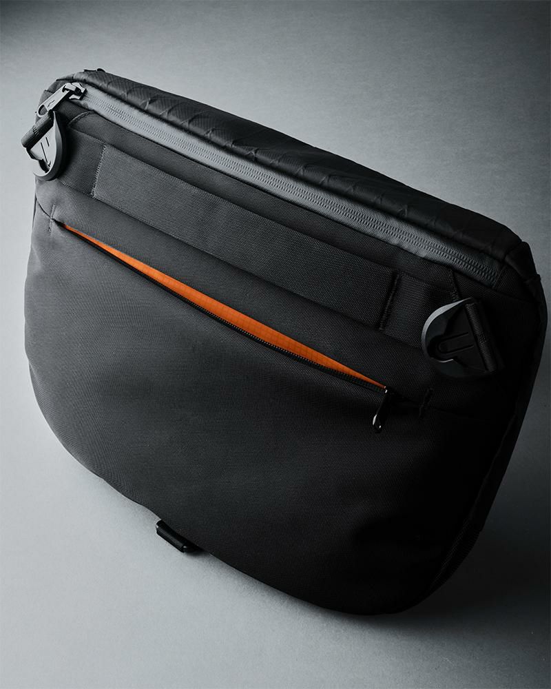 アルパカ bravo_slingmax_xpac ボディバッグ ALPAKA bravo-slingmax-xp