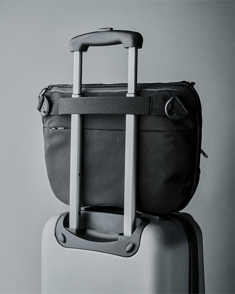 アルパカ bravo_slingmax_xpac ボディバッグ ALPAKA bravo-slingmax-xp