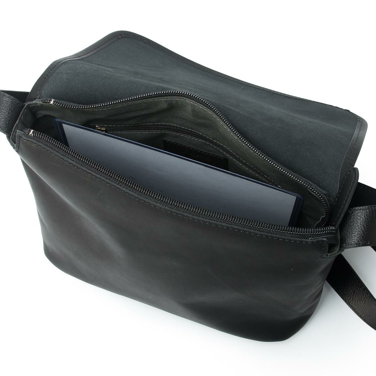 ダコタ ブラックレーベル AM8 ショルダーバッグ Dakota black label da-1623902