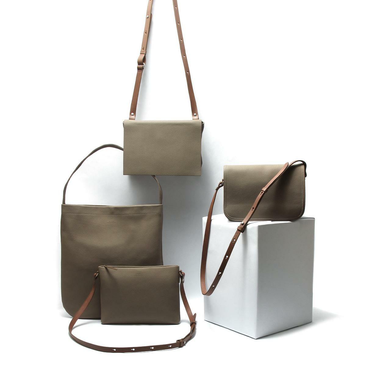 スロウ シュリンク ショルダーバッグ SLOW 858s38p