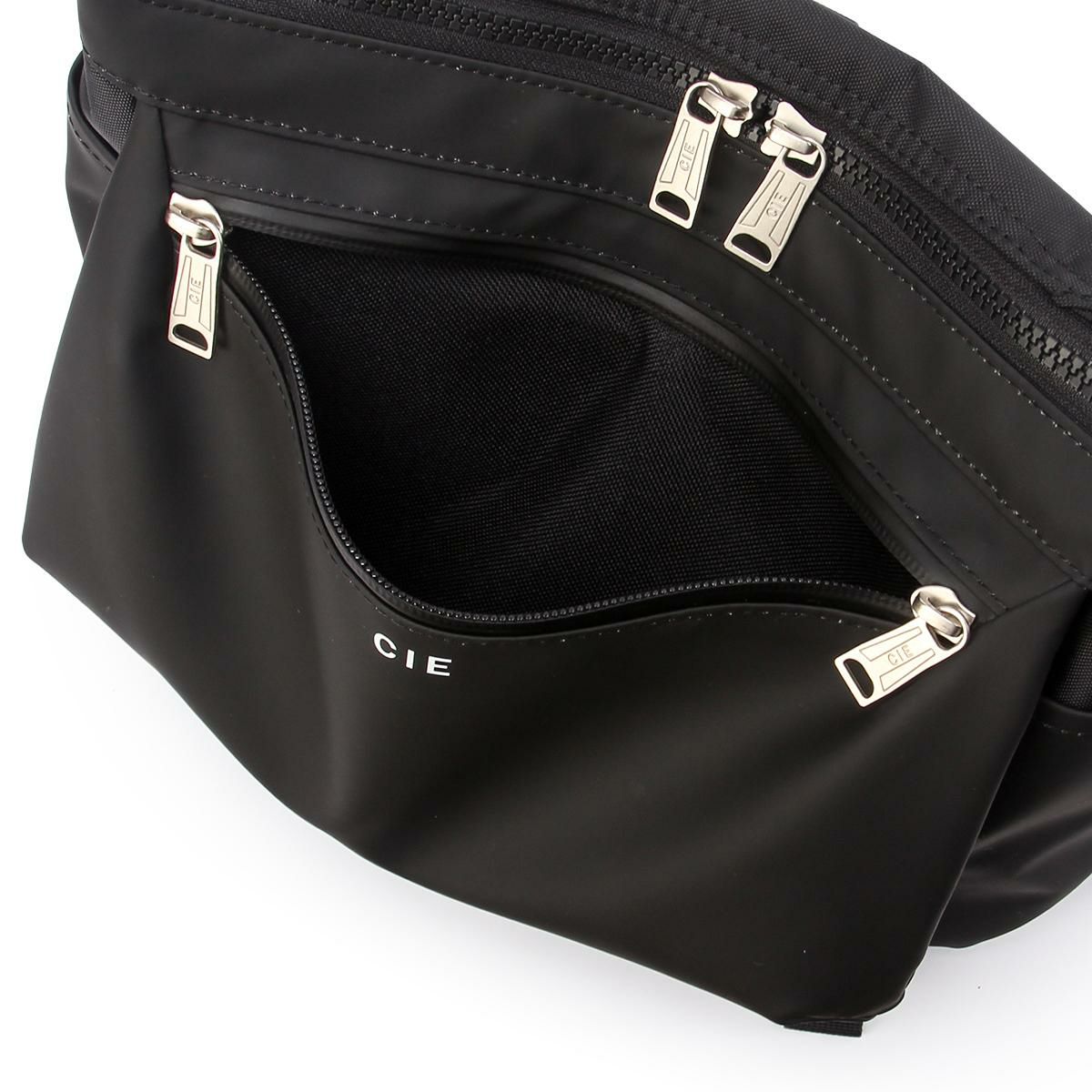 シー ヴァリアス ショルダーバッグ CIE cie-021824