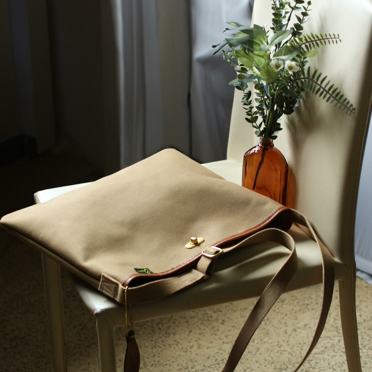 ブレディ LOWCA ショルダーバッグ Brady lowca