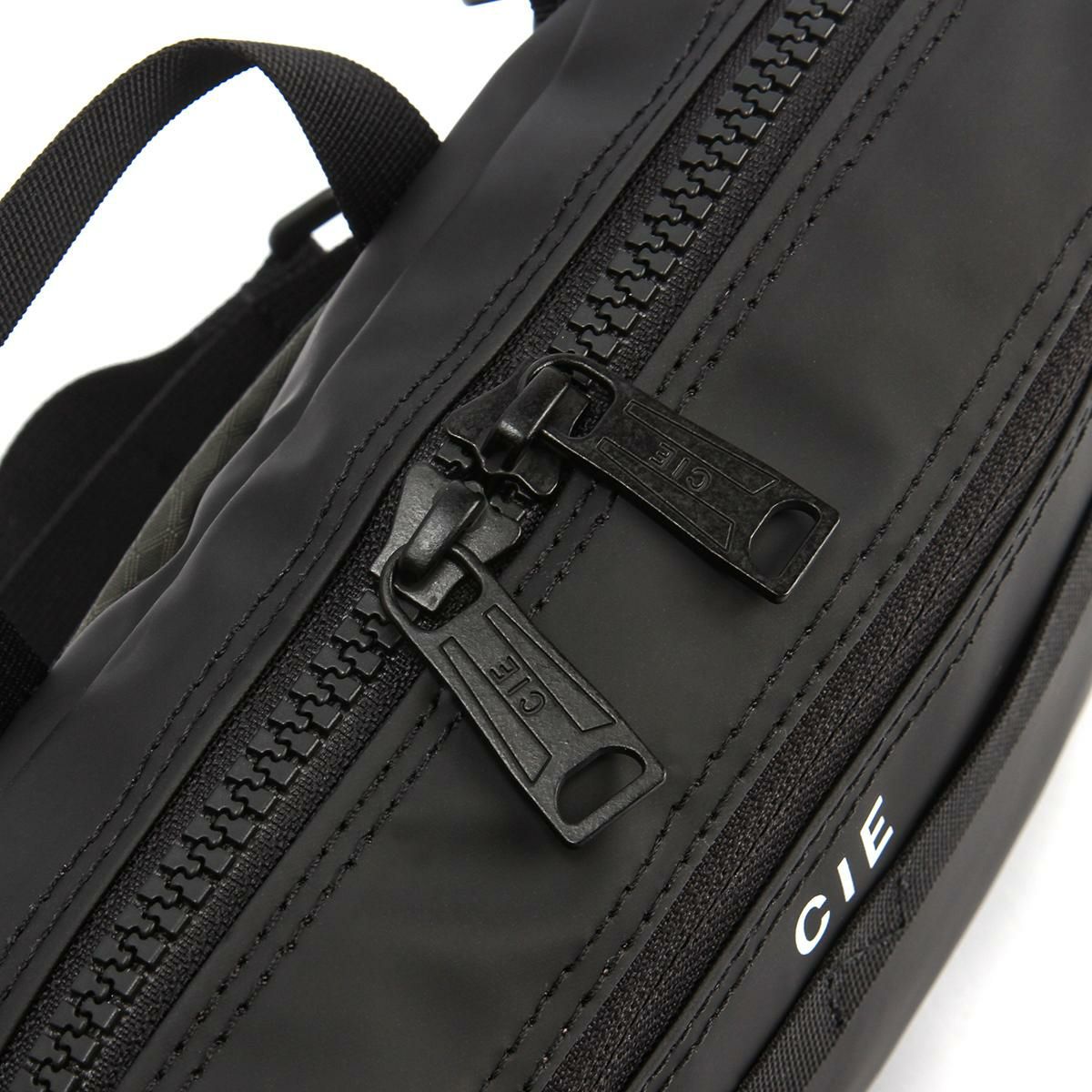 シー グリッド3 ショルダーバッグ CIE cie-032070