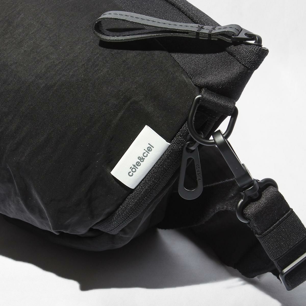 【関税込み】cote&ciel グレー Orne Smooth バッグ côte&ciel | Orne Smooth Light Grey & Sand Bag côte&ciel Official