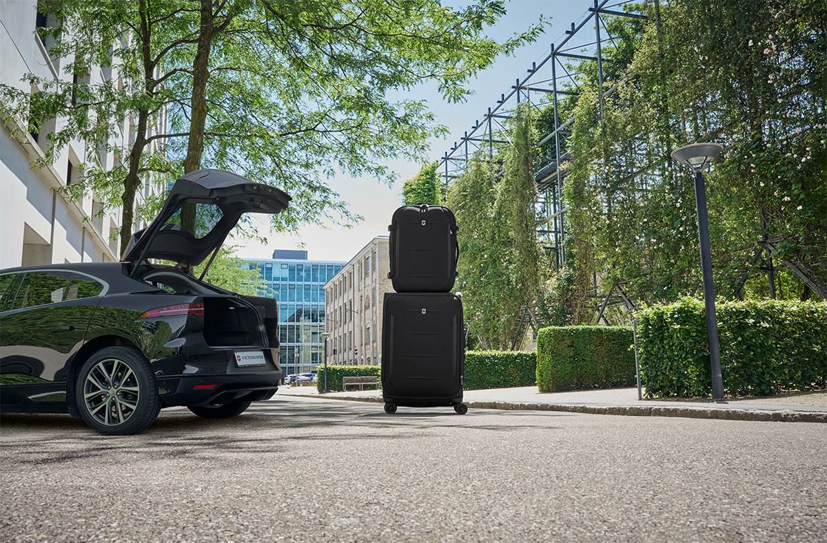 ビクトリノックス CROSSLIGHT リュック Victorinox expandable-bp