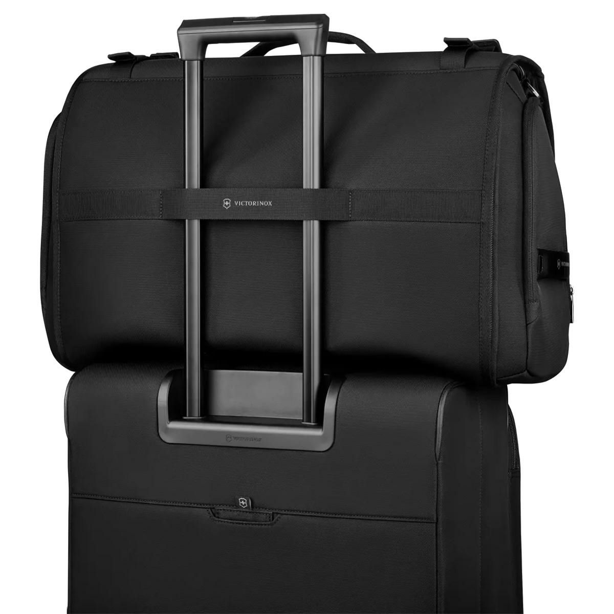 ビクトリノックス CROSSLIGHT ガーメントバッグ Victorinox garment-bag