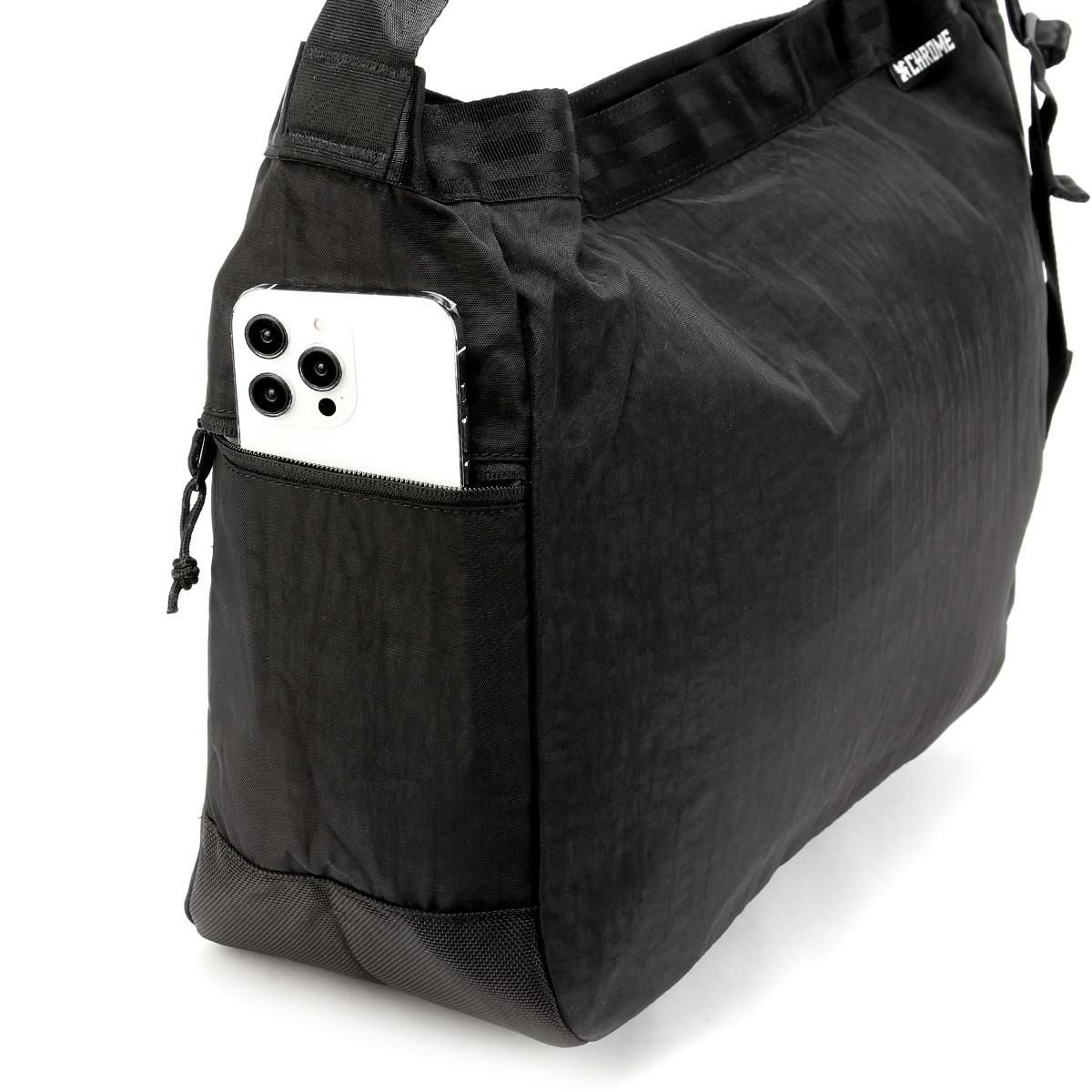 NEWSPAPER MESSENGER SM - クロームインダストリーズ　黒 Chrome Industries/クロームインダストリーズ ショルダーバッグ