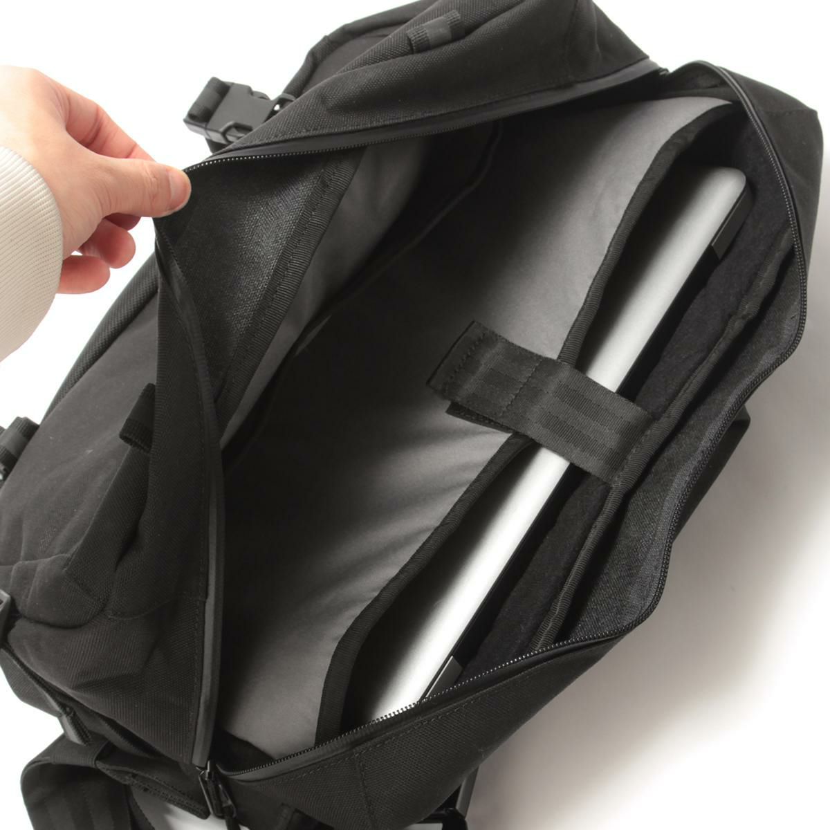 CHROME INDUSTRIES KADET MAX ショルダーバッグ  bg351