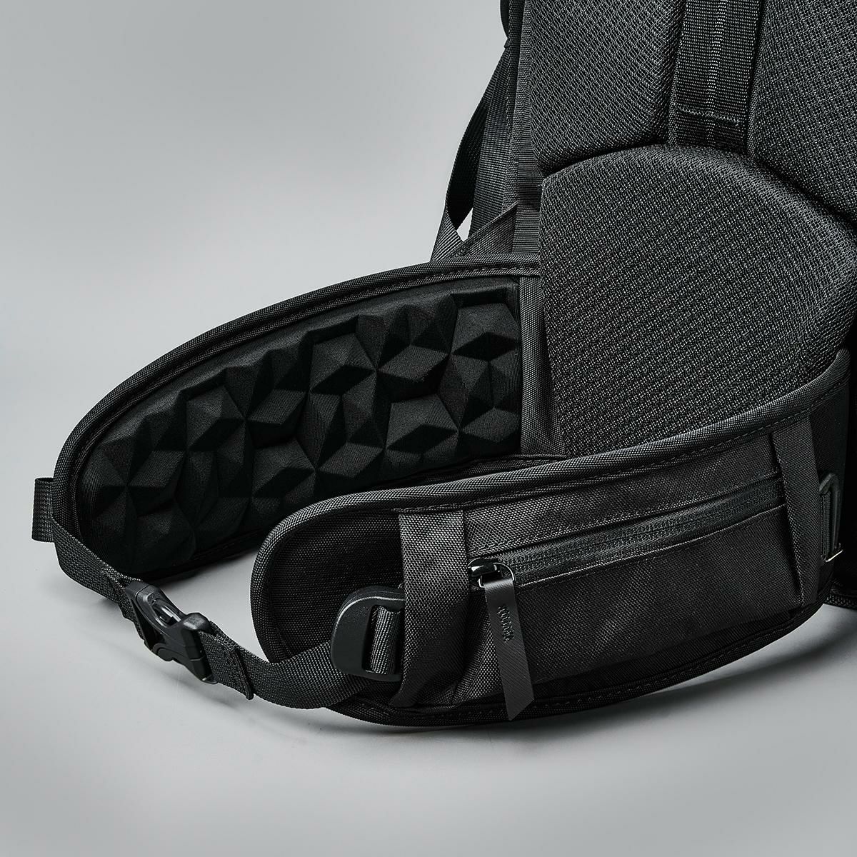 アルパカ elements travel backpack pro リュック ALPAKA elem-tl-bp-axoflux