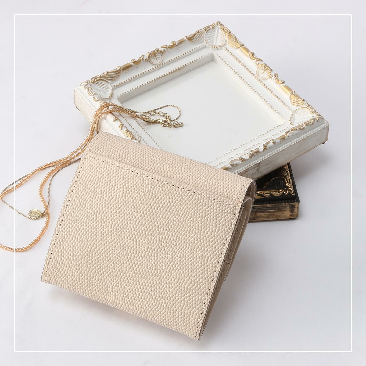 エアリスト AIR LUNA 二つ折り財布  air-24653