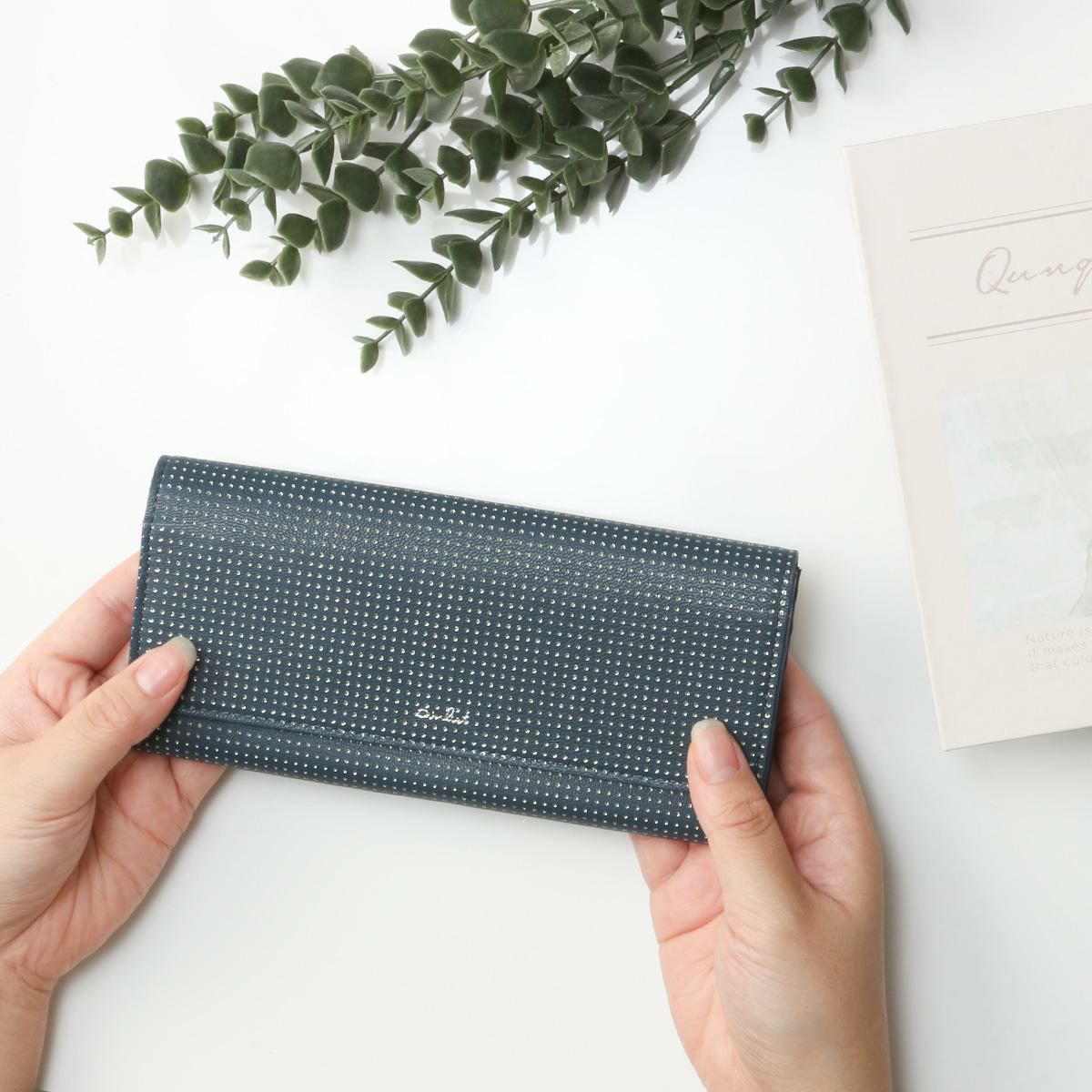 エアリスト PIRIKA 長財布  air-24631