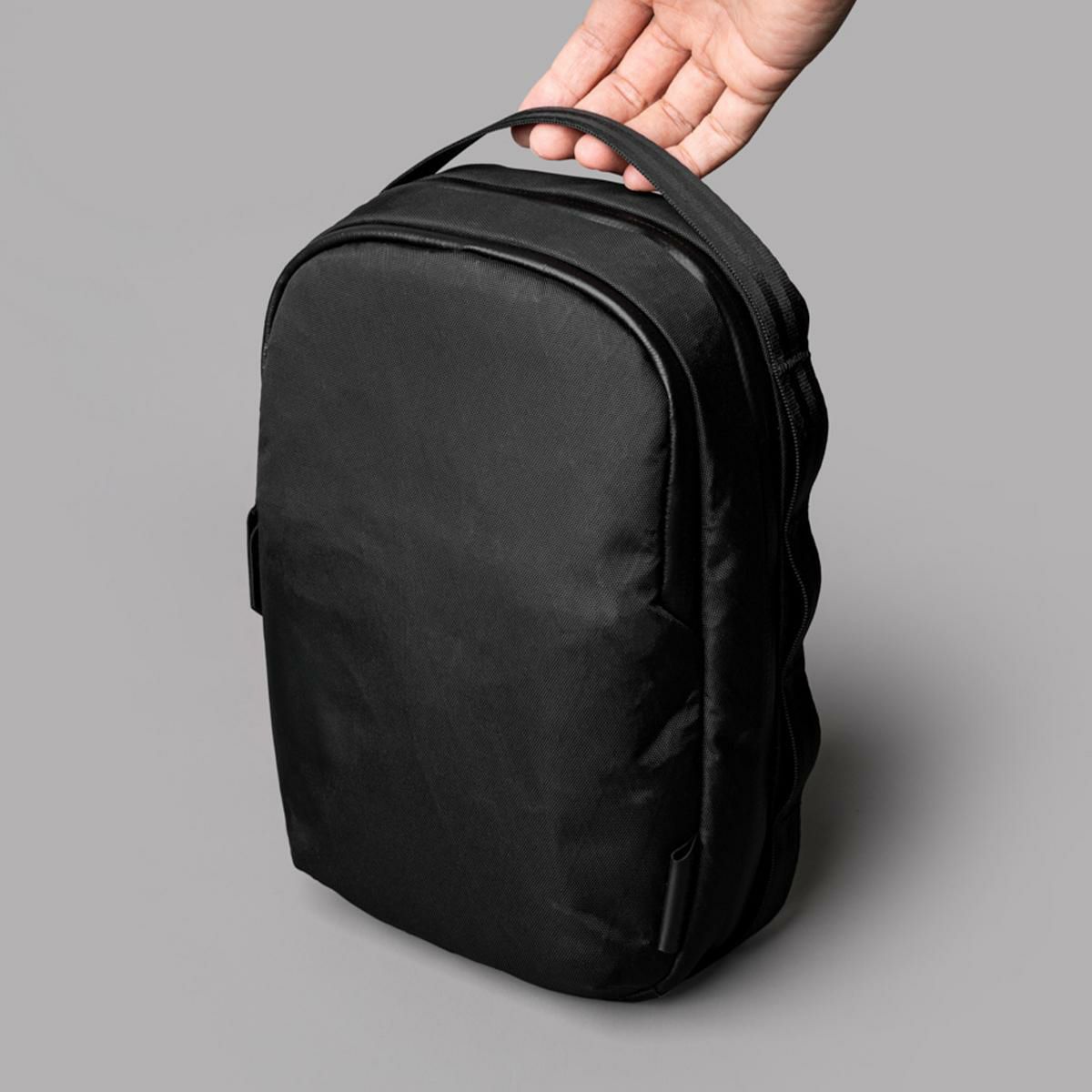 アルパカ  ショルダーバッグ ALPAKA metro-sling-max