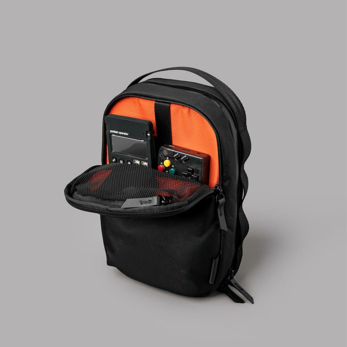 アルパカ  ショルダーバッグ ALPAKA metro-sling-max