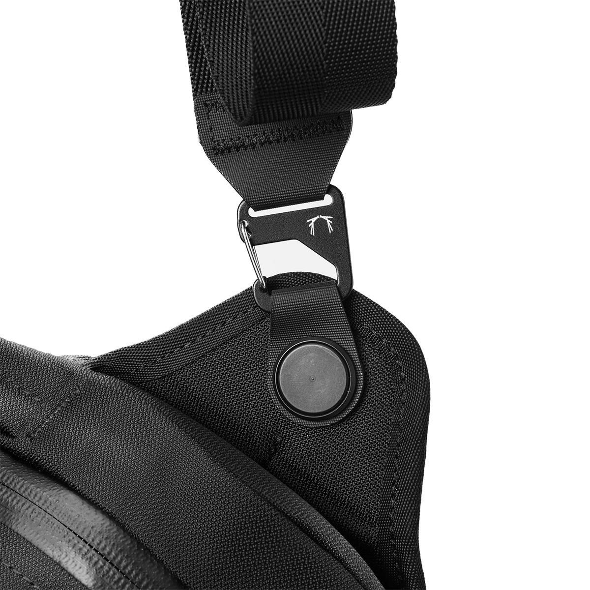 ブラックエンバー GRIP SLING EMBER TEX ショルダーバッグ BLACK EMBER be-7225010