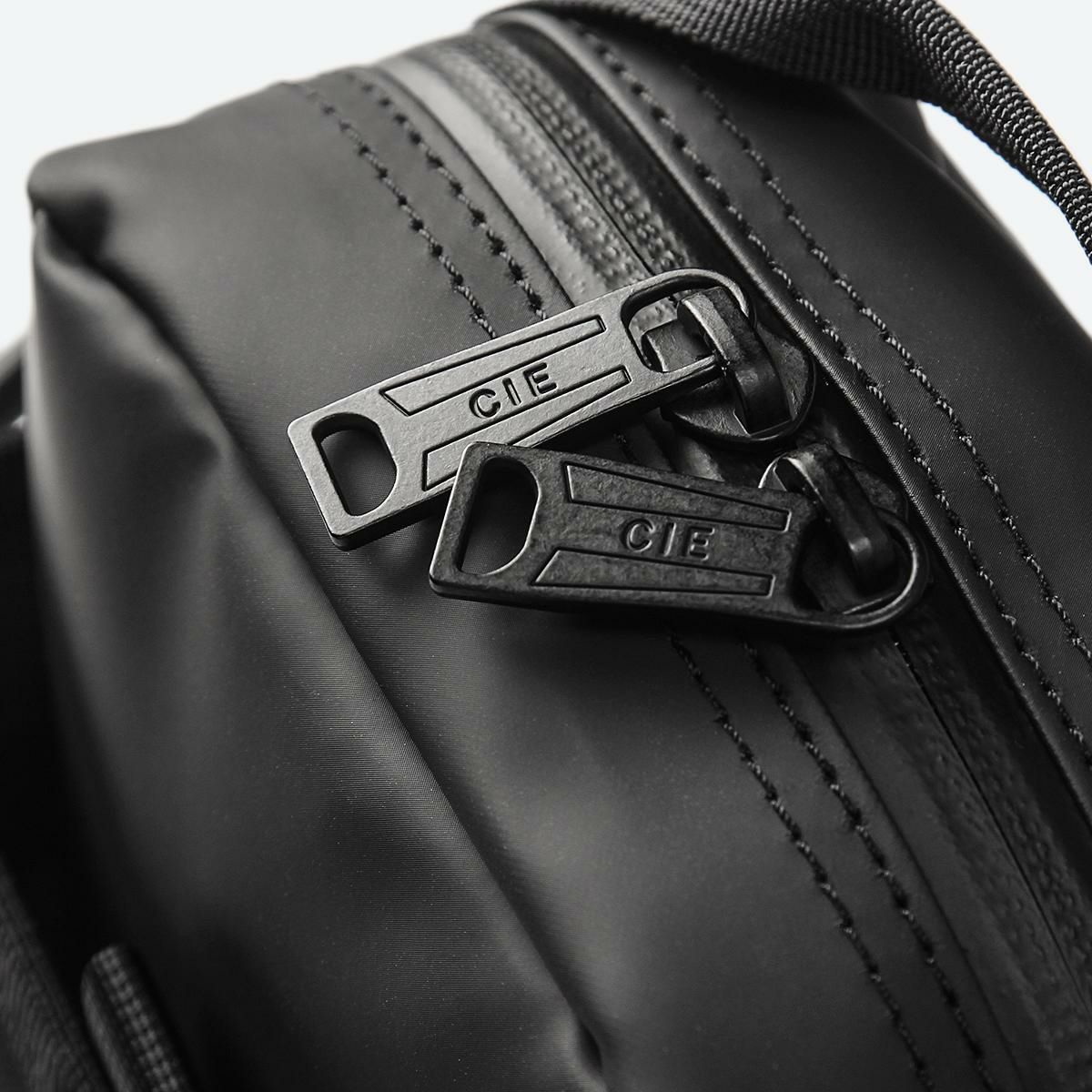 [公式] 限定コラボ CIE × マンセル ショルダーバッグ mansel 032067