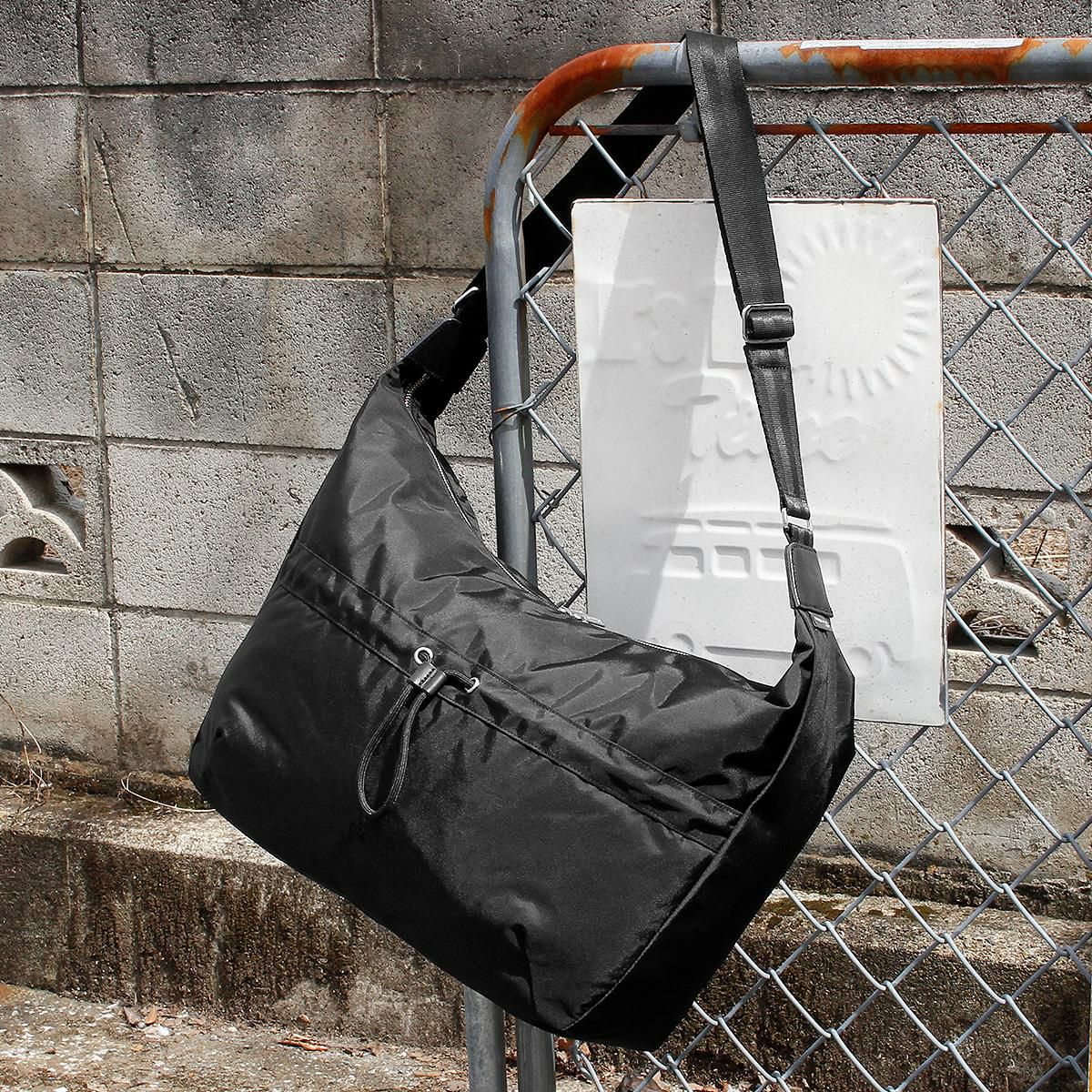 エフシーイー 420 レコ― ショルダーバッグ F/CE. 420 レコ